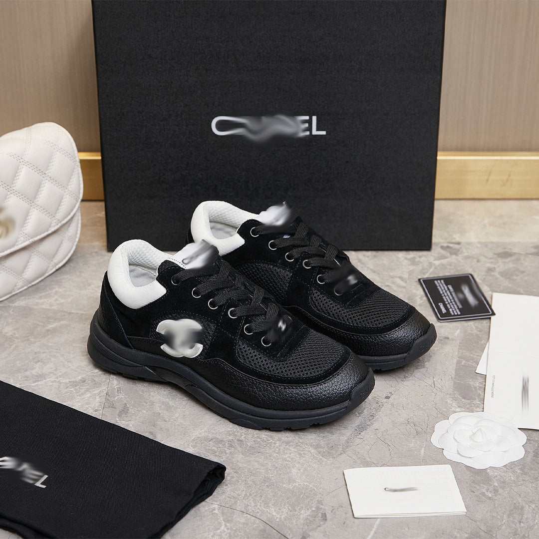 cc runners (black/white)